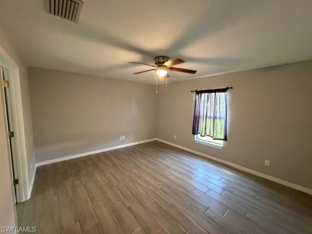 3010 67th St W Property Photo 4