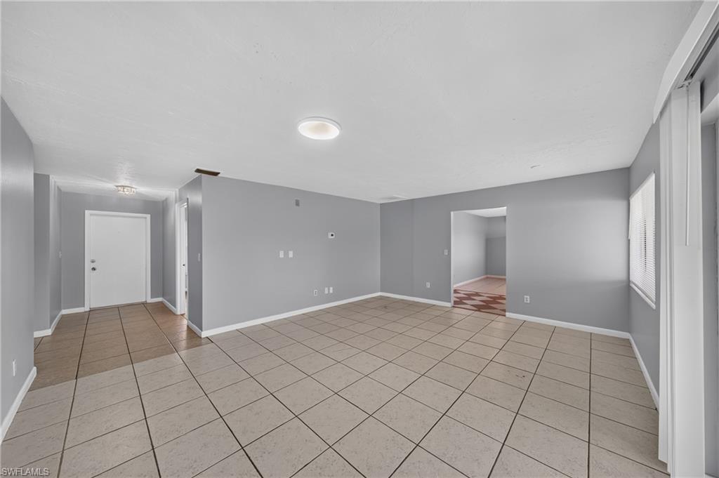 1418 Se 23rd Ter Property Photo 3