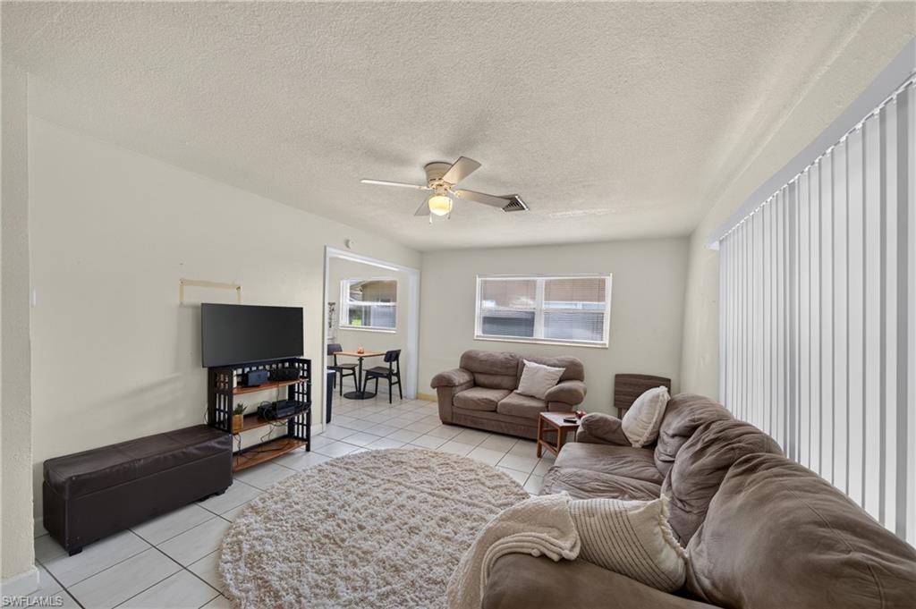 1306 Se 40th Ter Property Photo 4