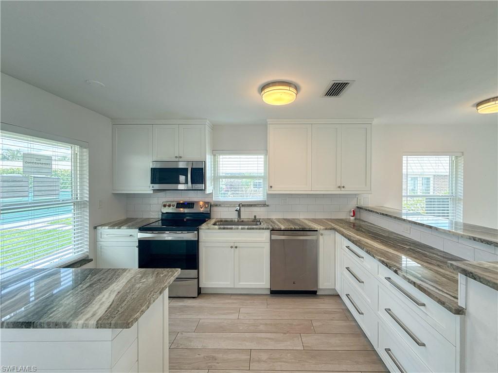 2846 Arbutus St C2 Property Photo 2