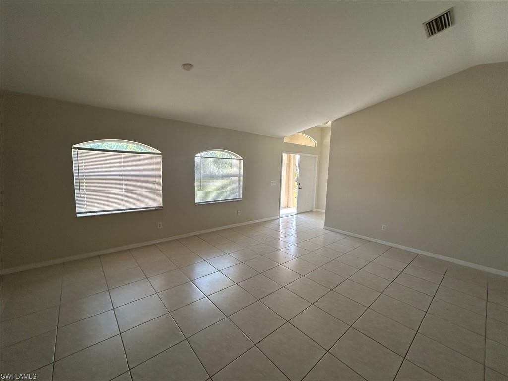 2832 Nw 4th Ter Property Photo 2