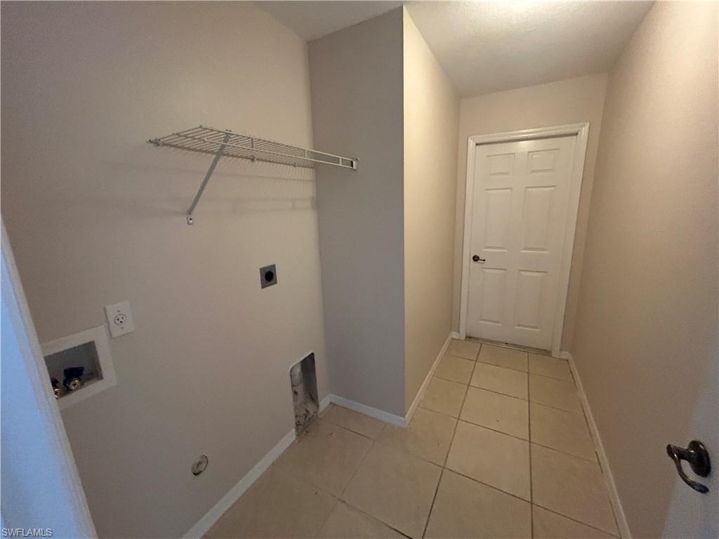 2832 Nw 4th Ter Property Photo 4