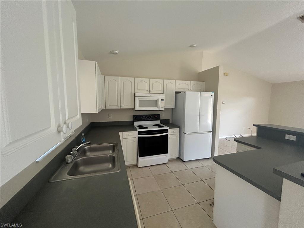 2832 Nw 4th Ter Property Photo 6