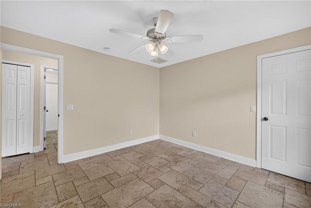 1235 Cloplon St E Property Photo 23
