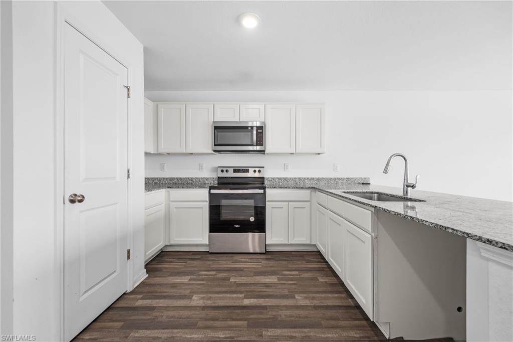 8043 Mangrove Cir Property Photo 3