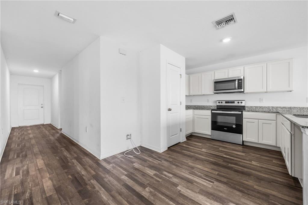 8043 Mangrove Cir Property Photo 4