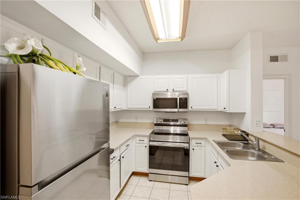 15590 Ocean Walk Cir 313 Property Photo 4