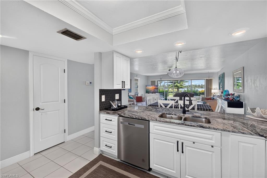 16050 Bay Pointe Blvd 106 Property Photo 6