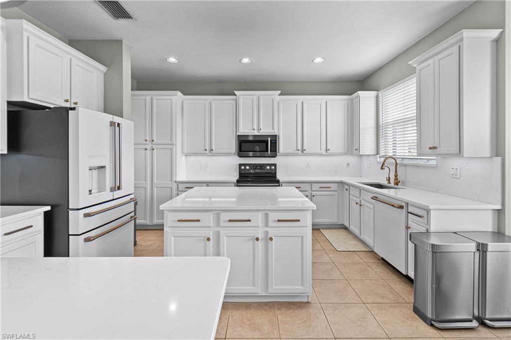 11280 Pond Cypress St Property Photo 8