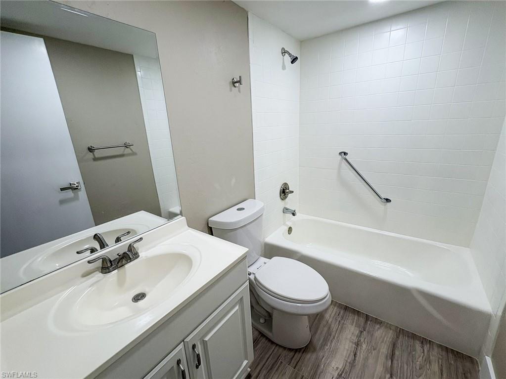 1740 Pine Valley Dr 115 Property Photo 16