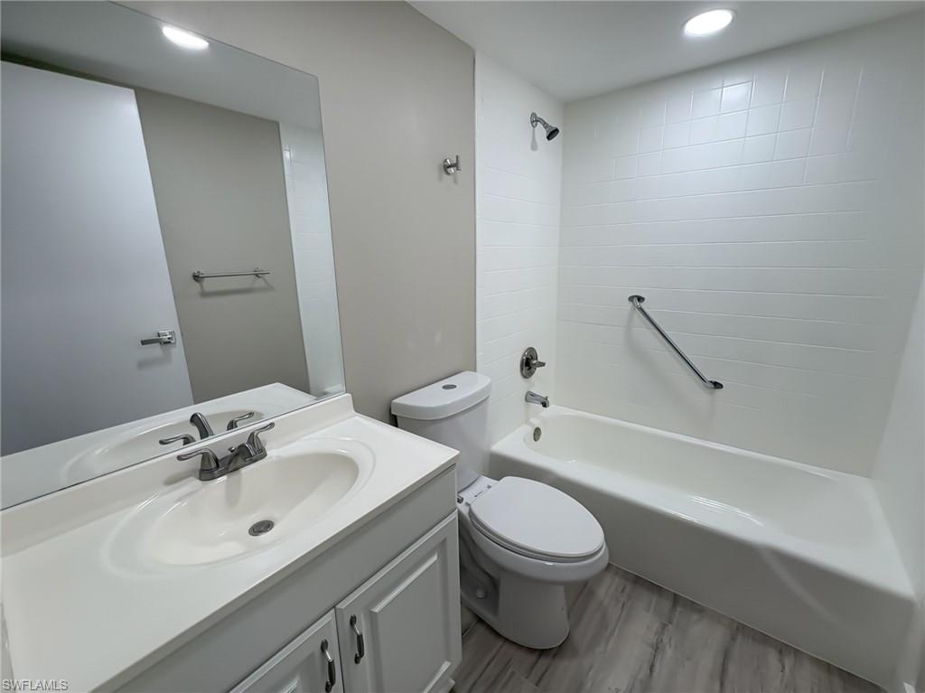 1740 Pine Valley Dr 115 Property Photo 17