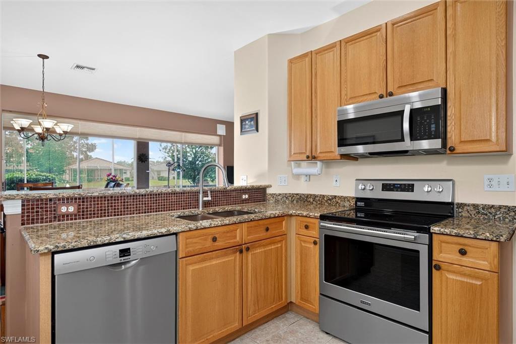 11237 Lakeland Cir Property Photo 5
