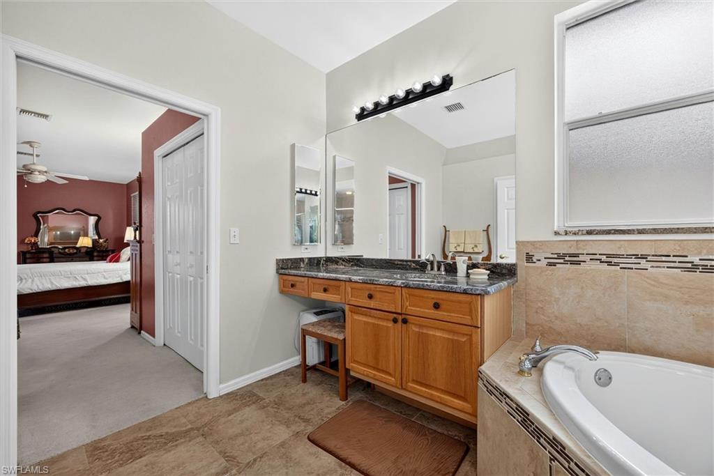 11237 Lakeland Cir Property Photo 17