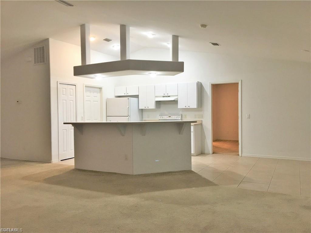 2221 Sw 8th Pl Property Photo 4