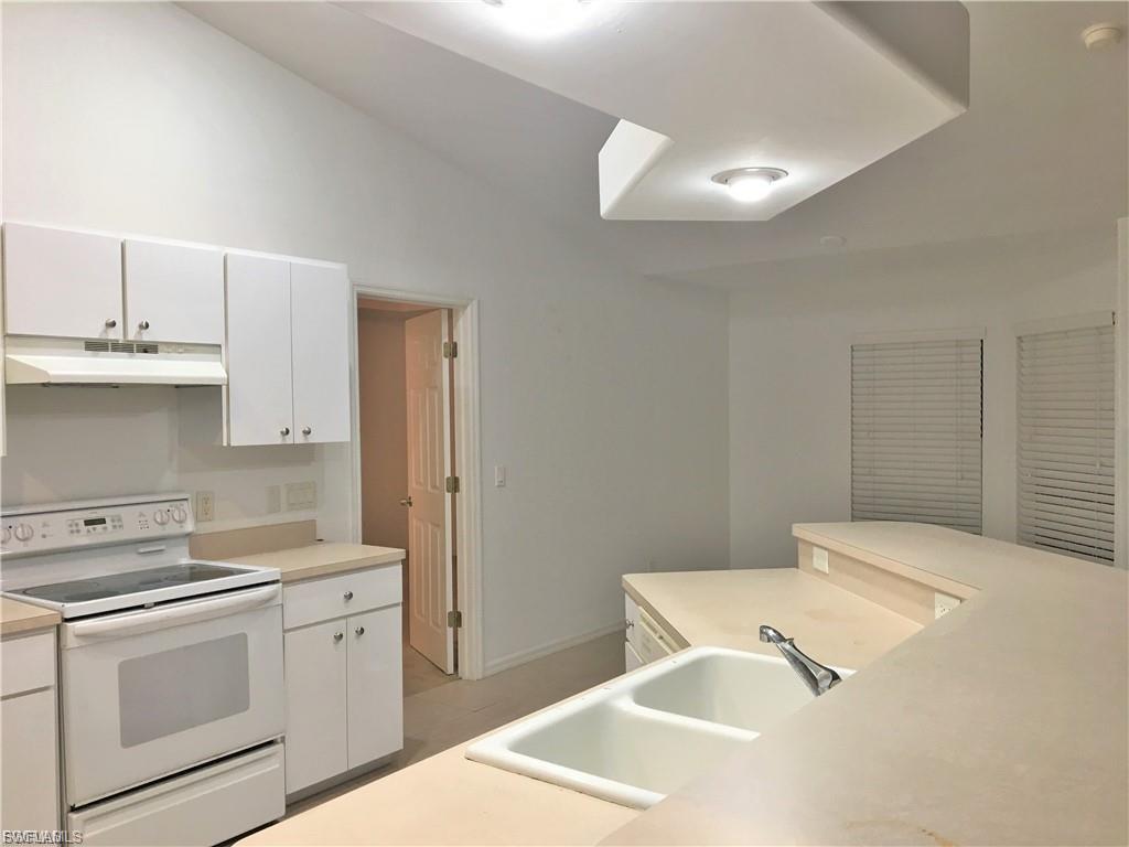 2221 Sw 8th Pl Property Photo 7