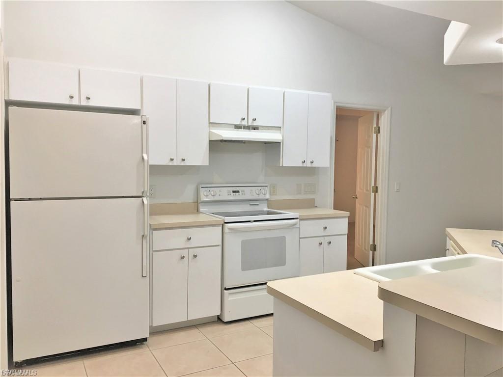 2221 Sw 8th Pl Property Photo 8