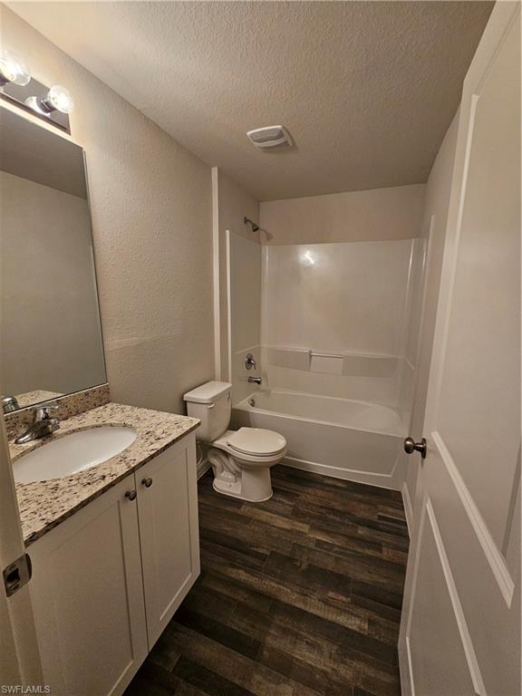 901 Nw 15th Pl Property Photo 6