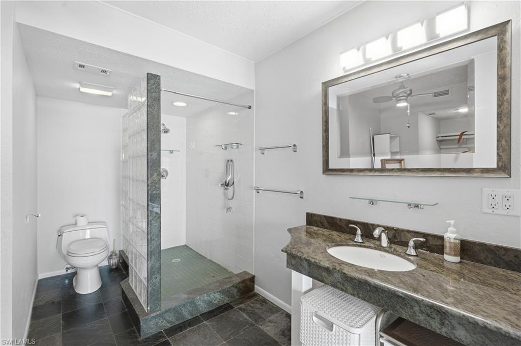 4015 Se 20th Pl 301 Property Photo 23