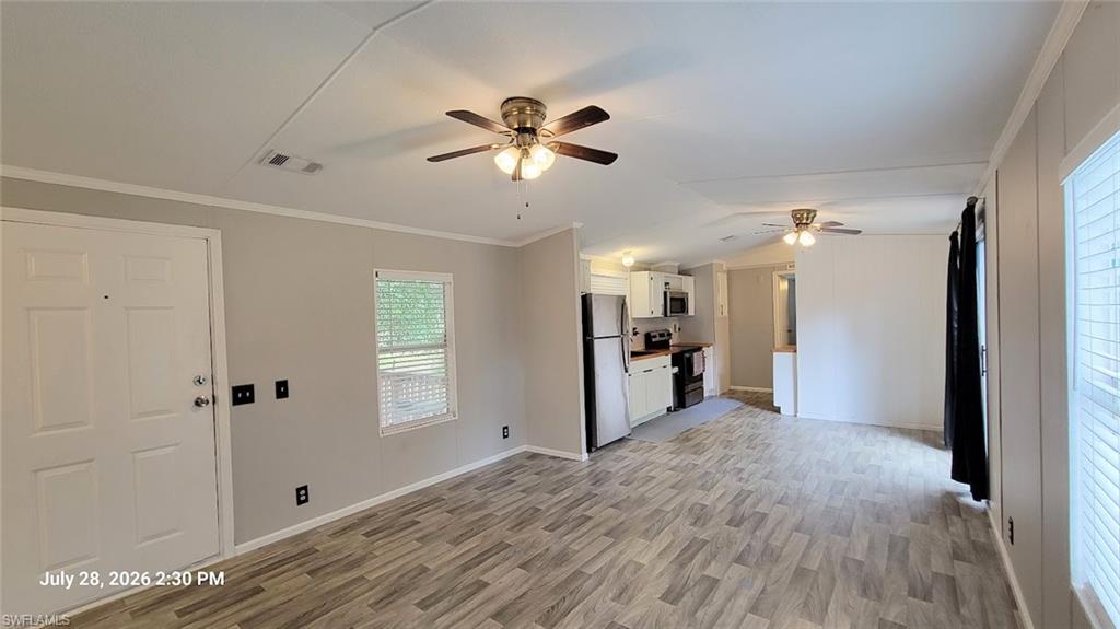450 Wildwood Ave Property Photo 4