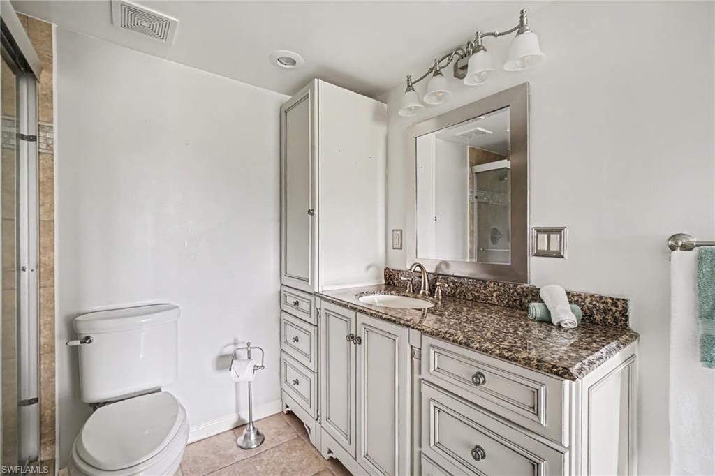 5625 Trailwinds Dr 412 Property Photo 10