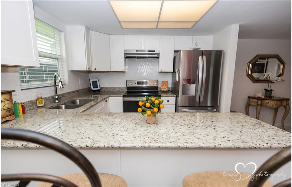 16161 Amberwood Lake Ct Unit J-3 Property Photo 2