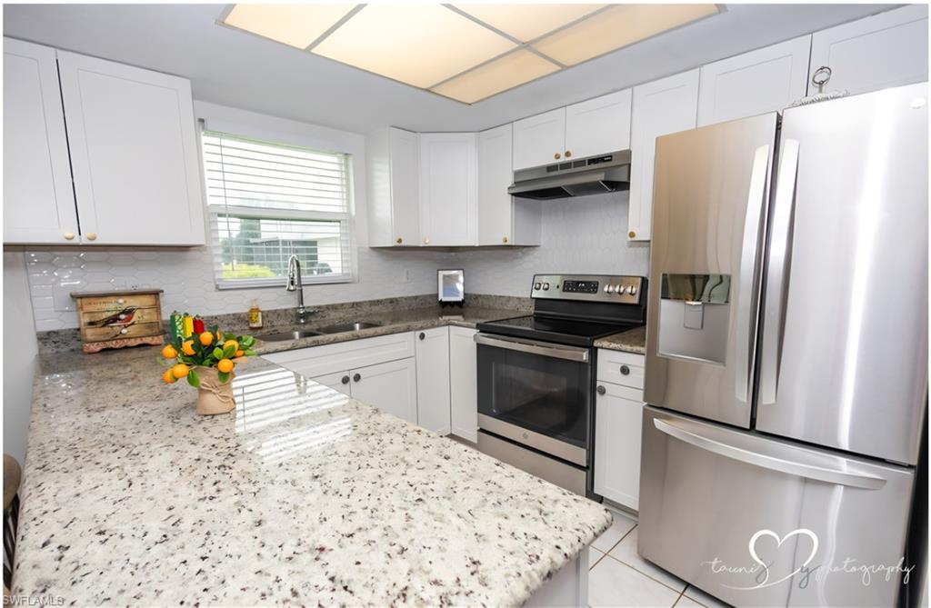 16161 Amberwood Lake Ct Unit J-3 Property Photo 4