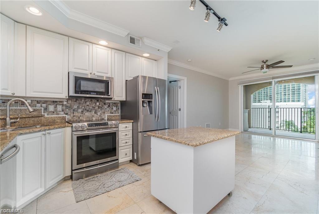 2825 Palm Beach Blvd 614 Property Photo 3