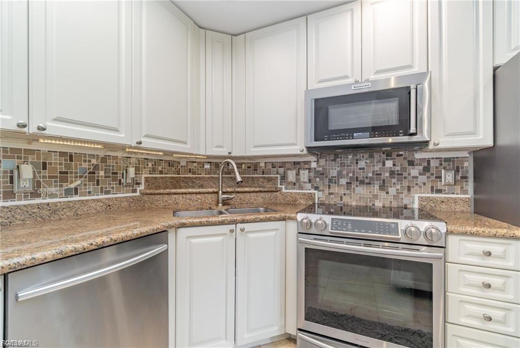 2825 Palm Beach Blvd 614 Property Photo 4