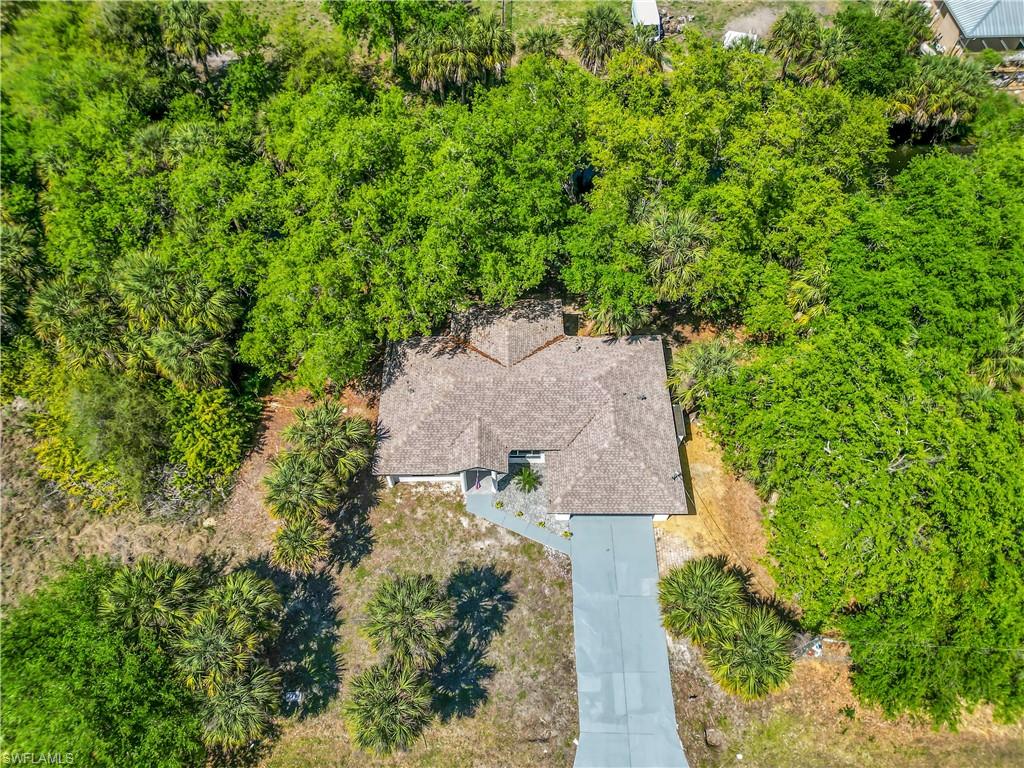 26140 Hapsburg Rd Property Photo 4