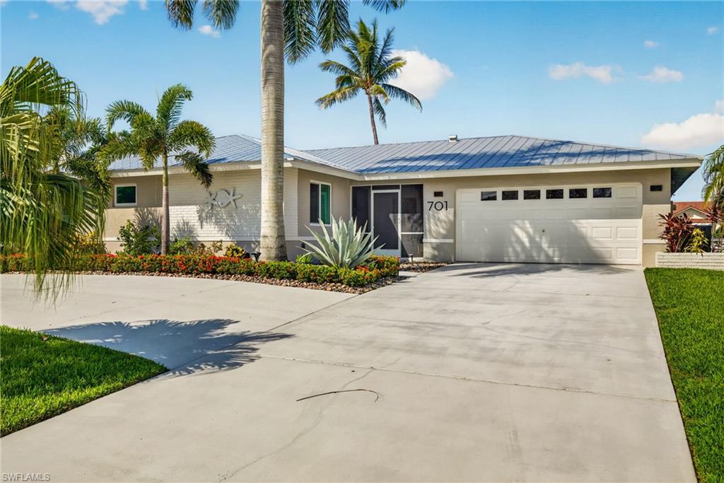 701 Santa Margerita Ln Property Photo 2