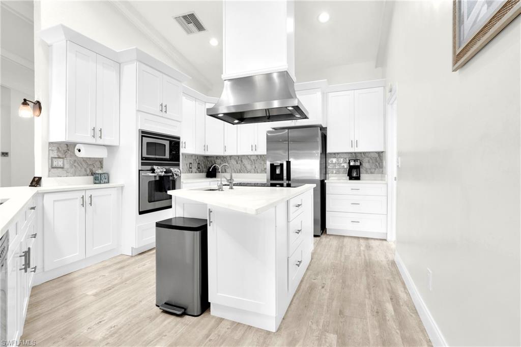 13808 River Forest Dr Property Photo 3