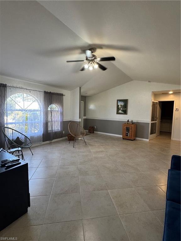 1213 Sw 18th Ter Property Photo 4