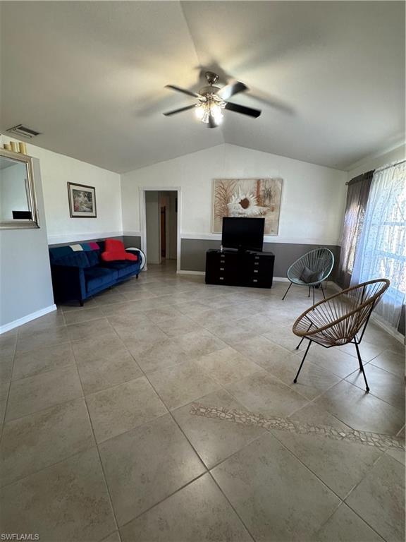 1213 Sw 18th Ter Property Photo 5