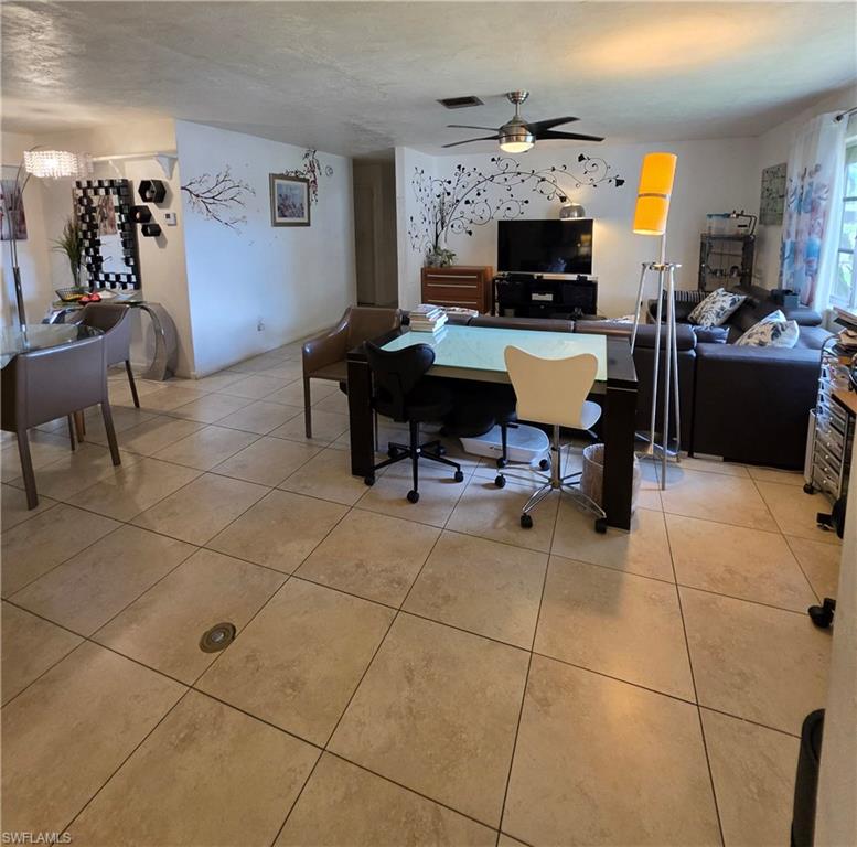 613 Se 46th Ter A-b Property Photo 7