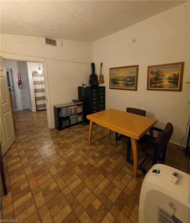 613 Se 46th Ter A-b Property Photo 23