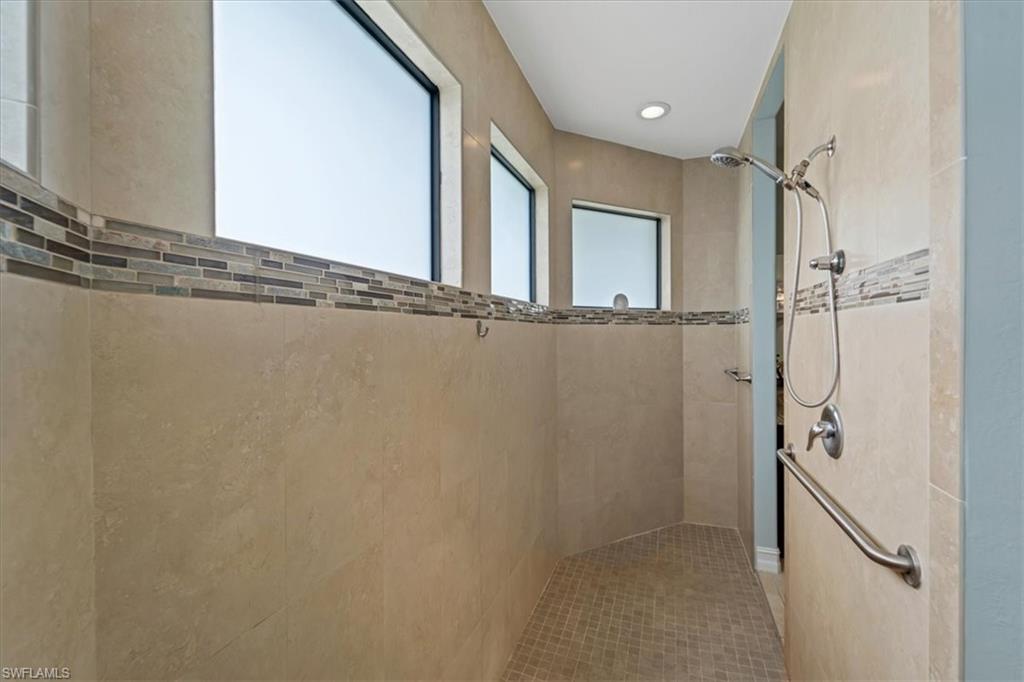 14 Nw 35th Pl Property Photo 31