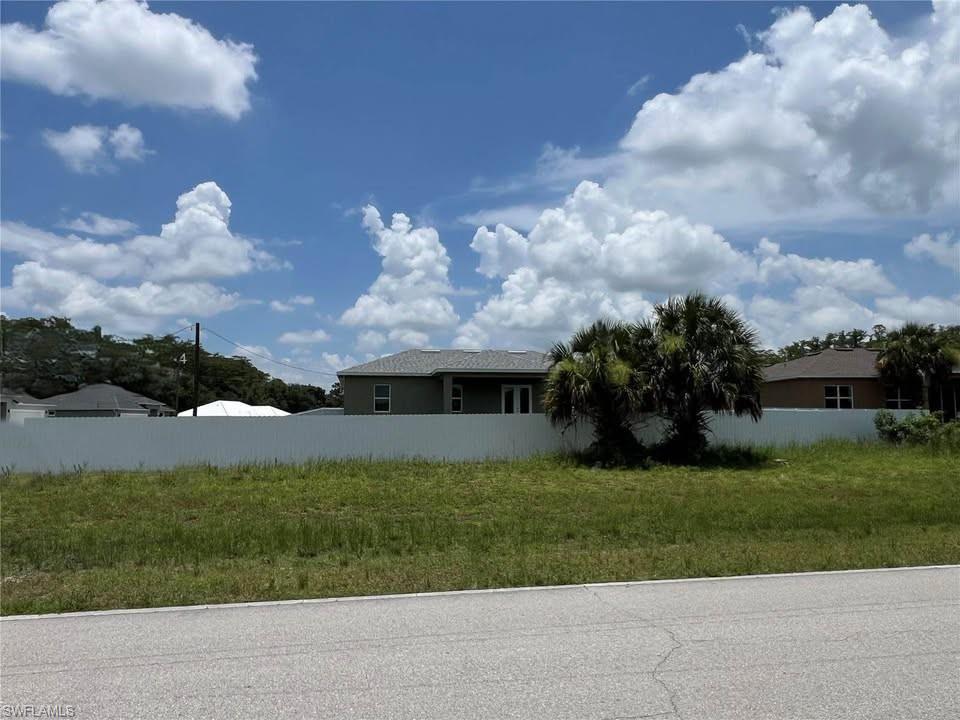 1133 Leader St Property Photo 18