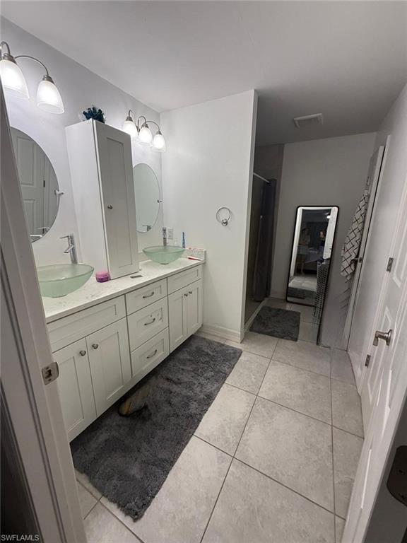 2504 Nw 19th Pl Property Photo 8
