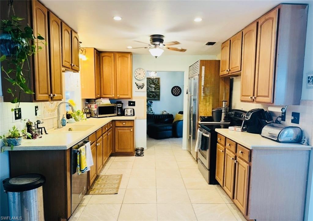 455 Trader Rd Property Photo 9