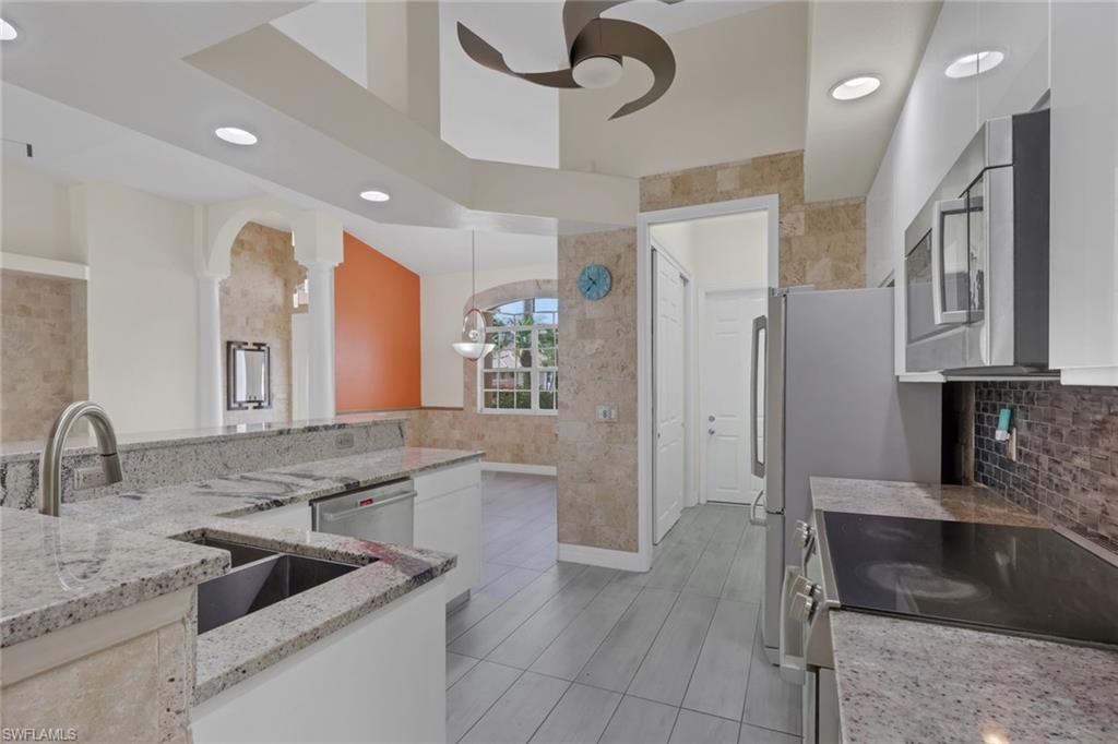 8596 Southwind Bay Cir Property Photo 11