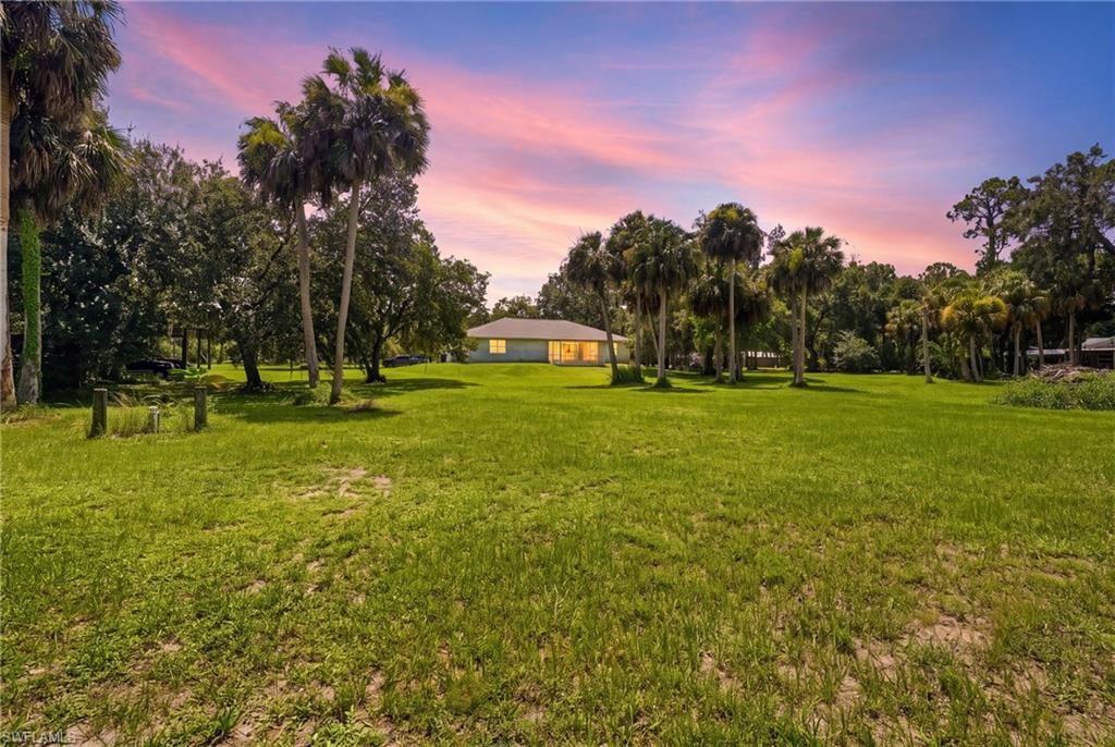 18371 Slater Rd Property Photo 4