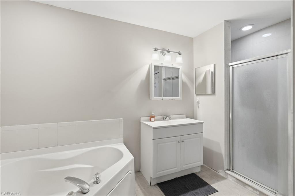 18371 Slater Rd Property Photo 10