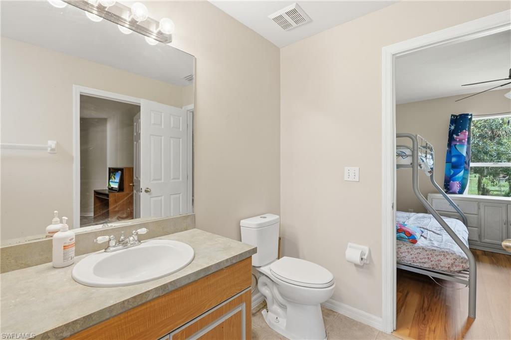 18371 Slater Rd Property Photo 12