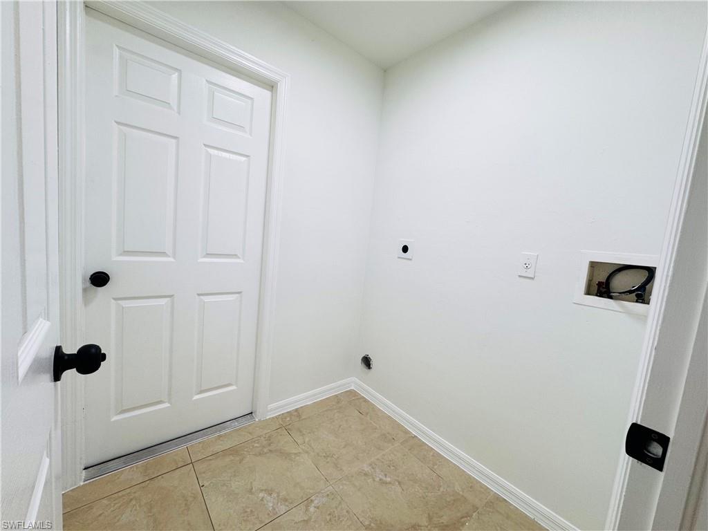 718 Rue Labeau Cir Property Photo 20