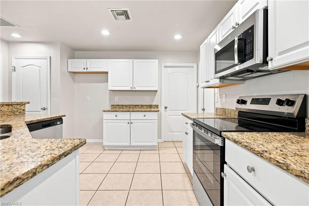 752 Barclay Ave Property Photo 3