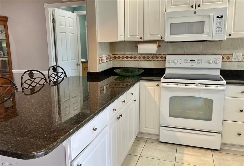 6925 Par Way Property Photo 2