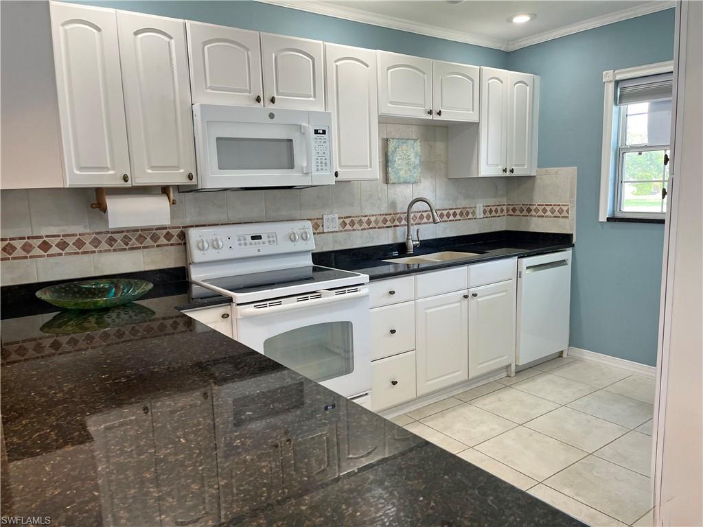 6925 Par Way Property Photo 3