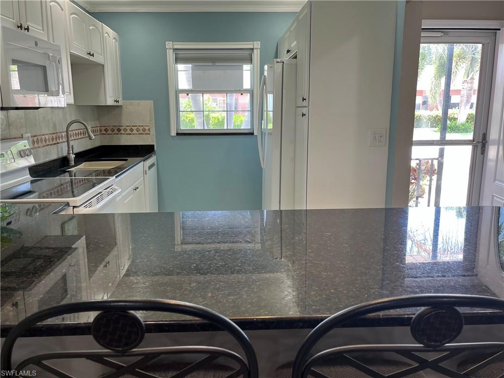 6925 Par Way Property Photo 4