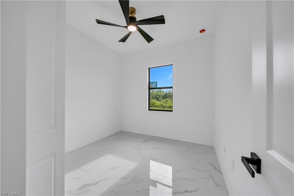 1718 Hibiscus Ave Property Photo 25