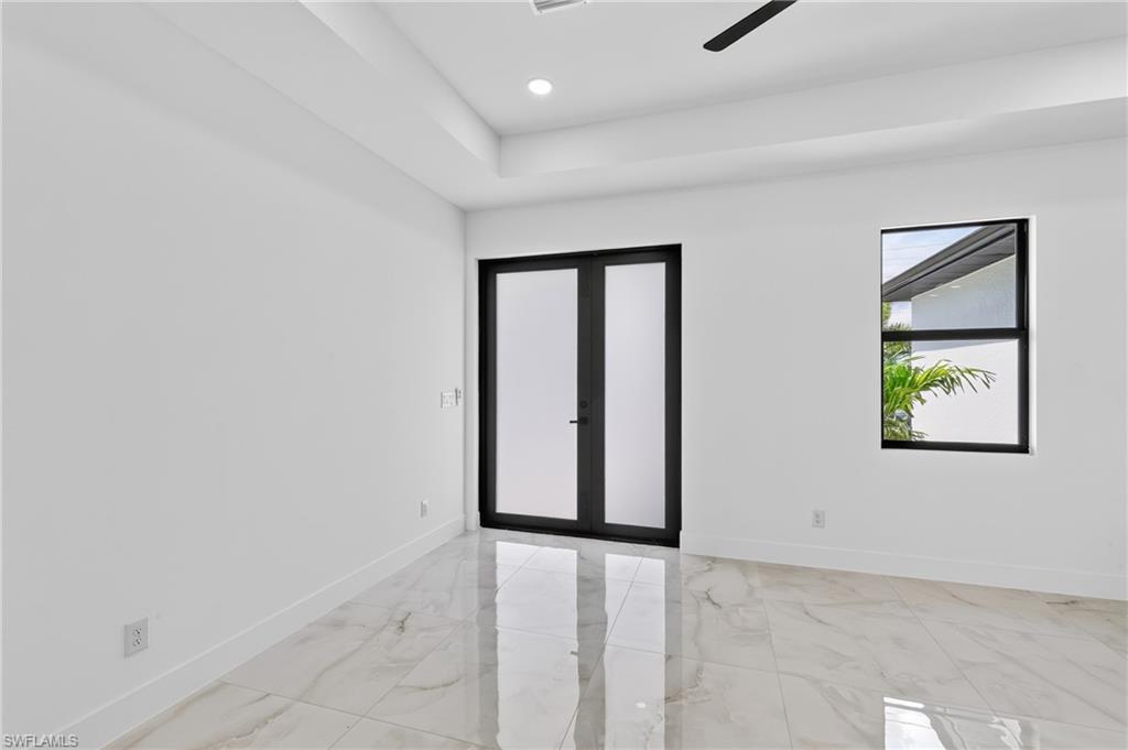 1003 Kismet Pkwy W Property Photo 12